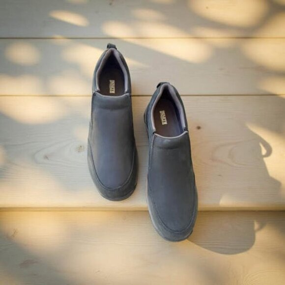 DULUTH TRADING SHOES - Picture 3 of 4